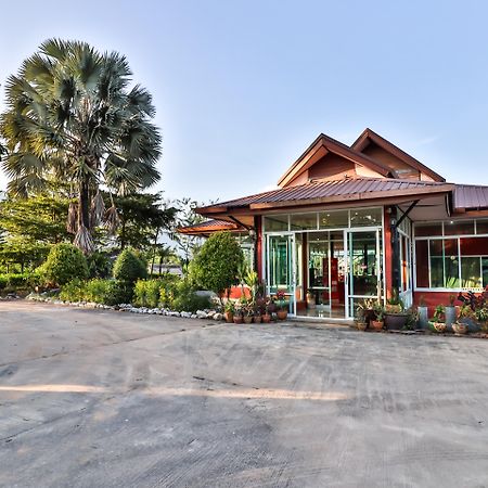 OYO 416 Golden Nakara Resort Maesai Mae Sai Exterior foto